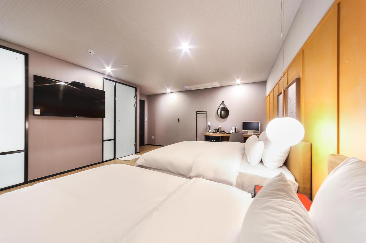 Seomyeon Brown-Dot Hotel Gold Busan Exterior photo